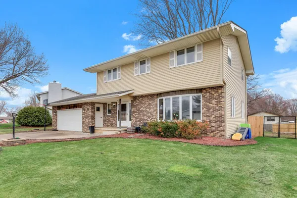 $339,900 | 1209 Westwood Drive, Faribault, MN 55021