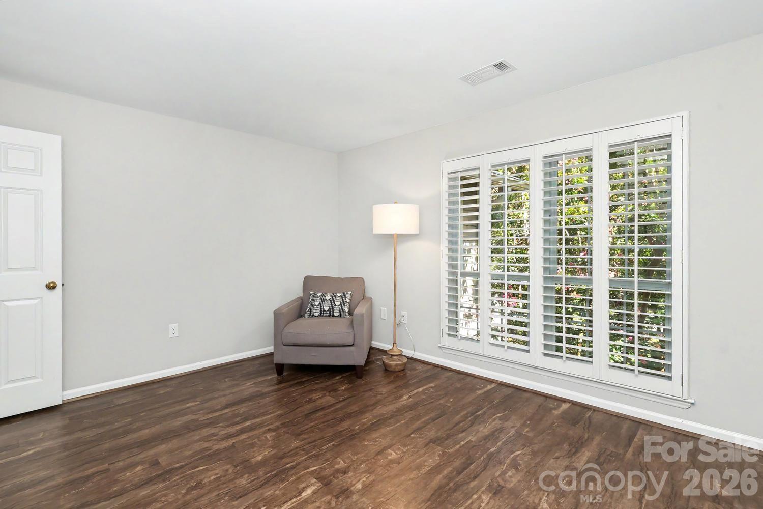 5009 Sharon Road, Unit I Charlotte, NC 28210 - Photo 23 of 36 Gallery Image 23