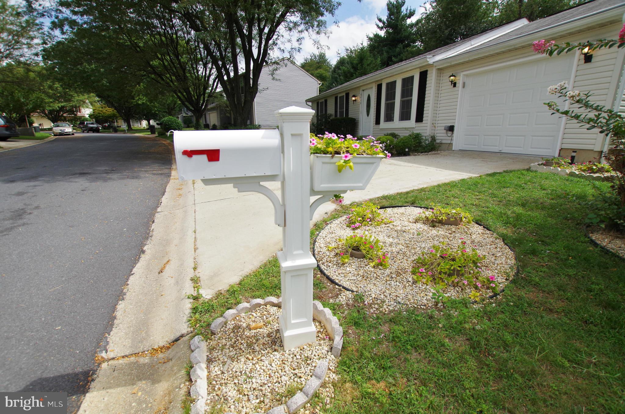 7312 Torran Rocks Way Gaithersburg, MD 20879 - Photo 2 of 30 Beautiful Landscaped Lot
