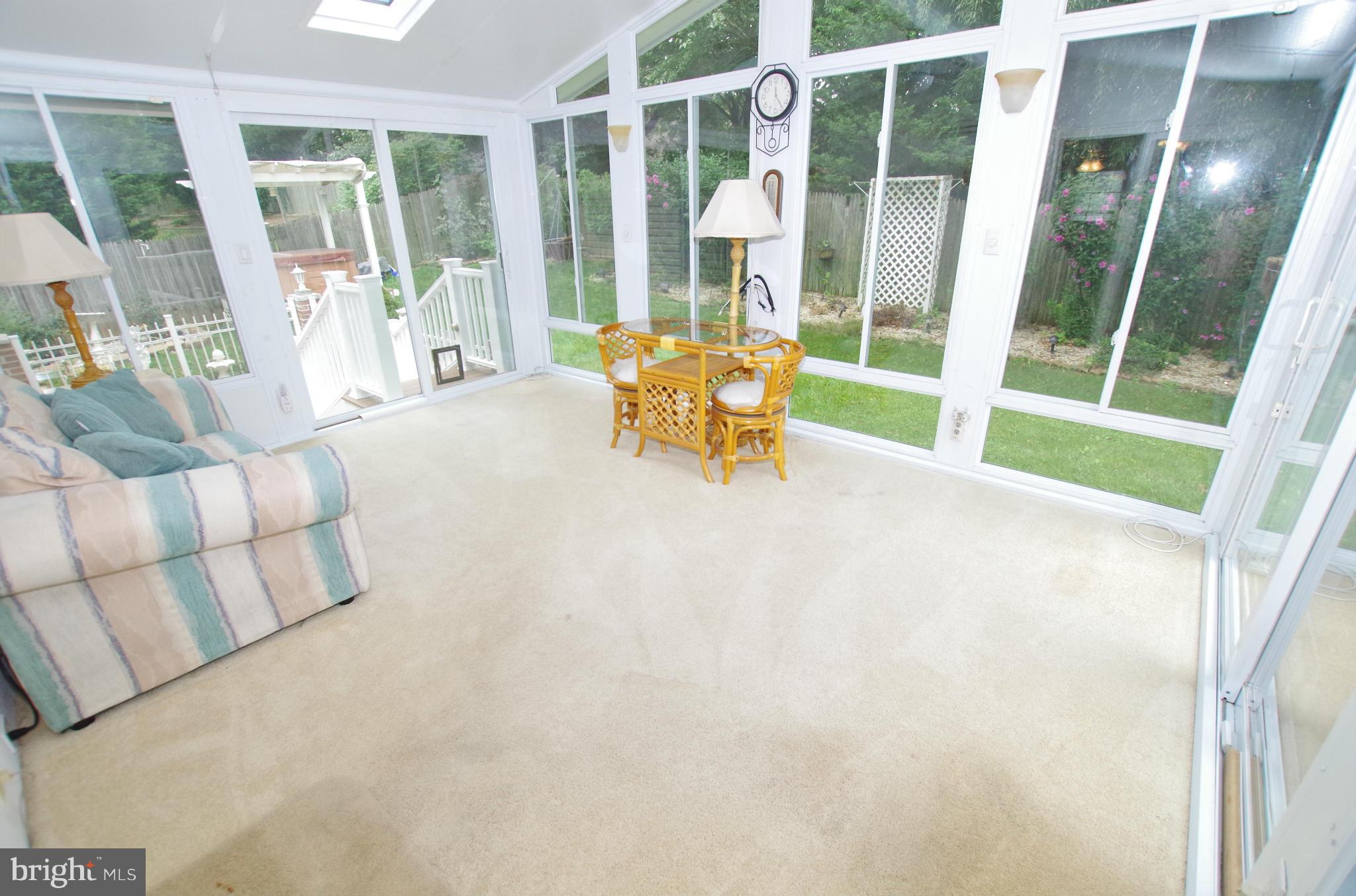 7312 Torran Rocks Way Gaithersburg, MD 20879 - Photo 20 of 30 Airy Four Season Sunroom