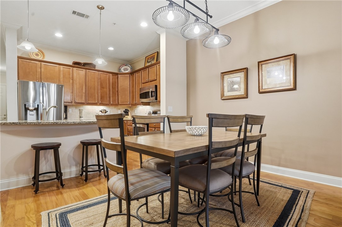 1207 Grand View Dr Street St. Simons Island, GA 31522 - Photo 7 of 31 Dining Area