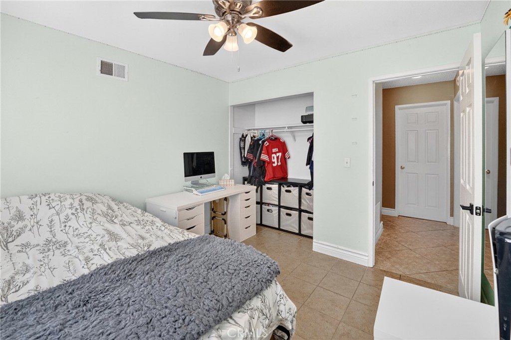 2501 East Avenue R4 Palmdale, CA 93550 - Photo 33 of 40
