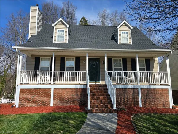 $2,150 | 2837 Bridgeport Drive, Winston-Salem, NC 27103