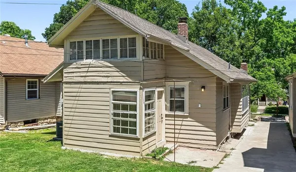 $349,950 | 4510 Pennsylvania Avenue, Kansas City, MO 64111