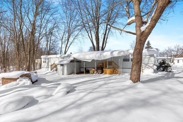 $29,900 | 4500 Crabapple Court Northwest, Walker, MI 49534