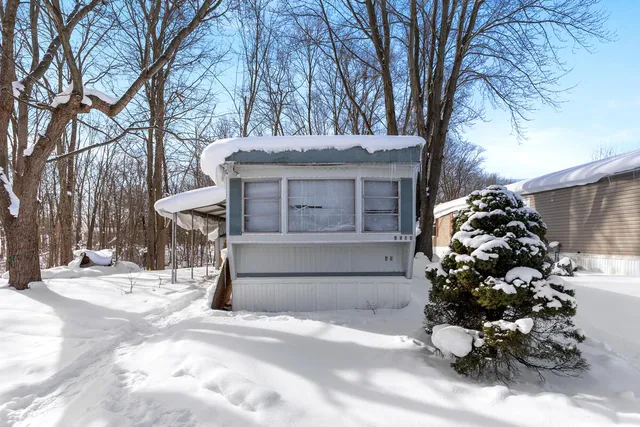 $29,900 | 4500 Crabapple Court Northwest, Walker, MI 49534