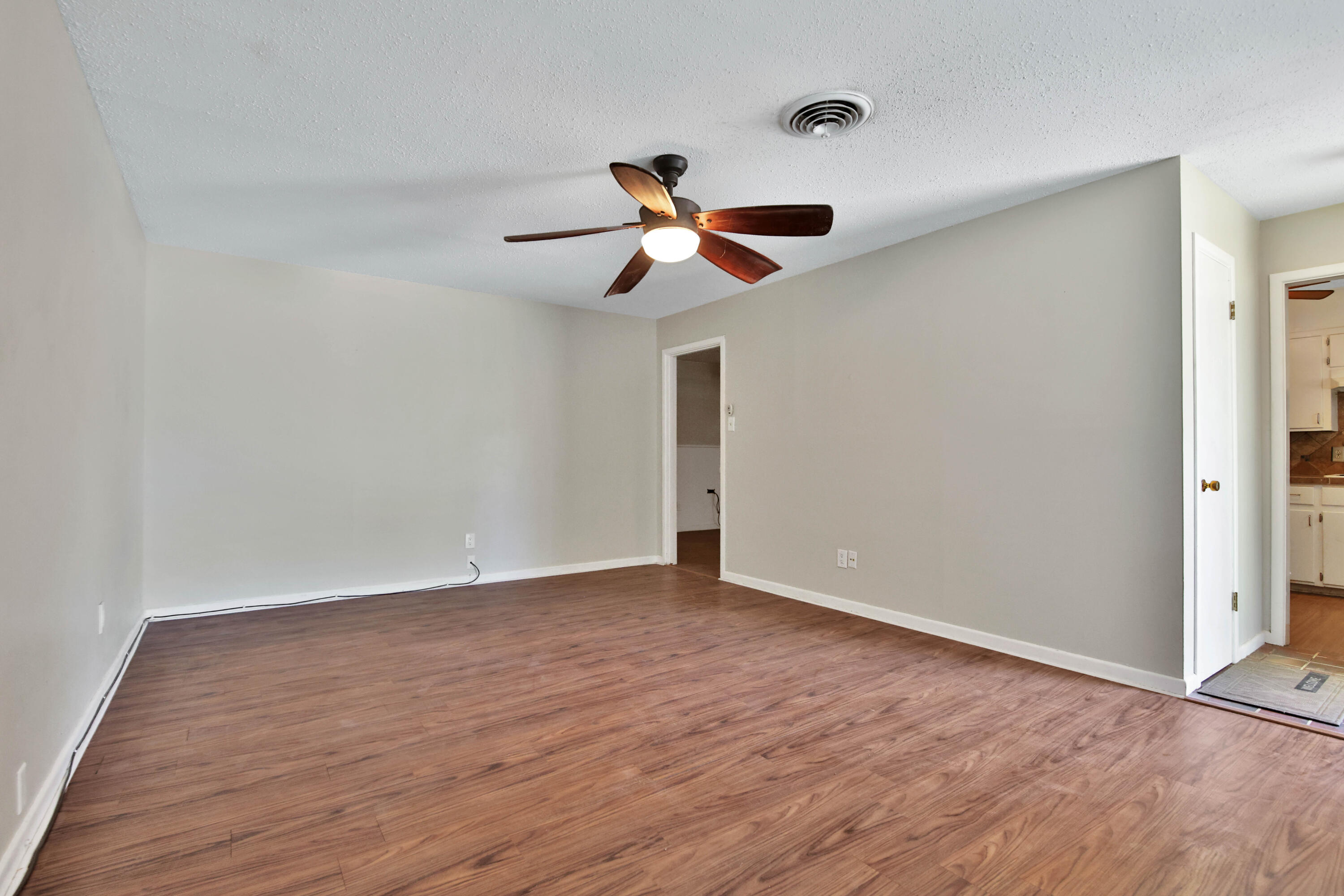 4317 31st Street Lubbock, TX 79410 - Photo 6 of 34 IMG_9829