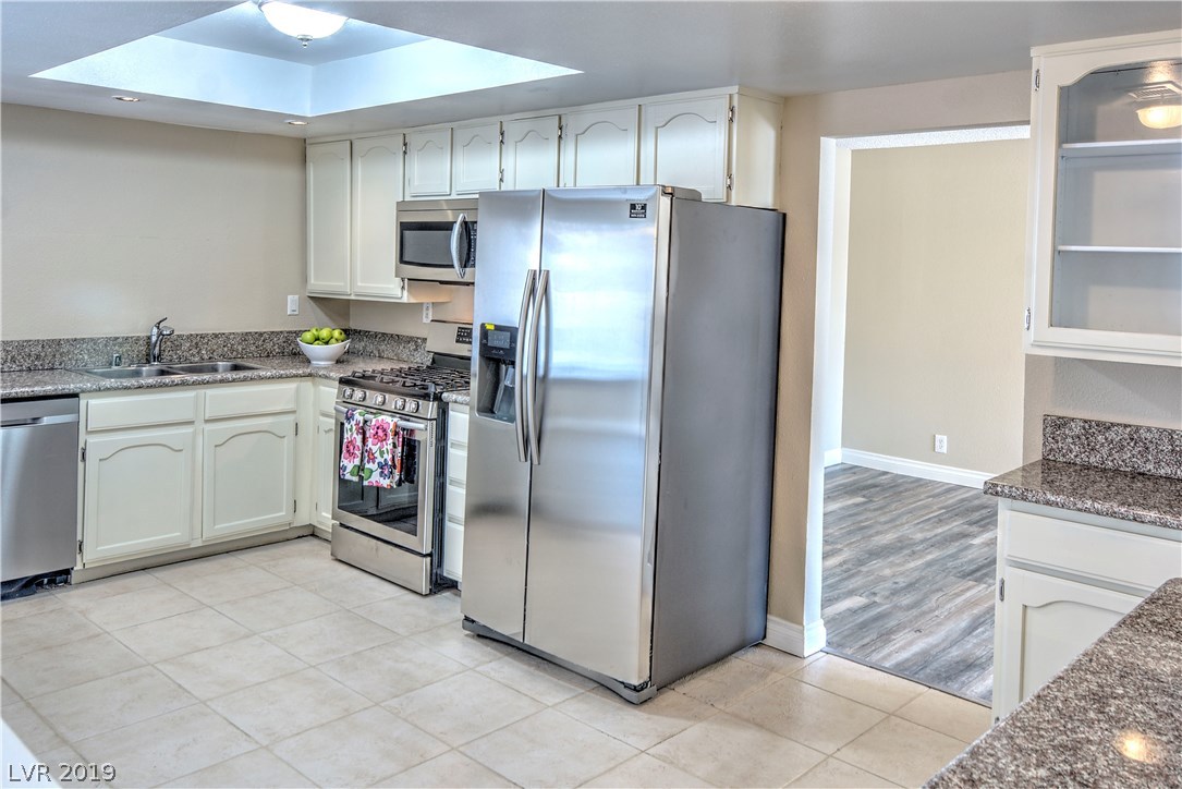 1816 Nuevo Road Henderson, NV 89014 - Photo 11 of 34 Gallery Image 11