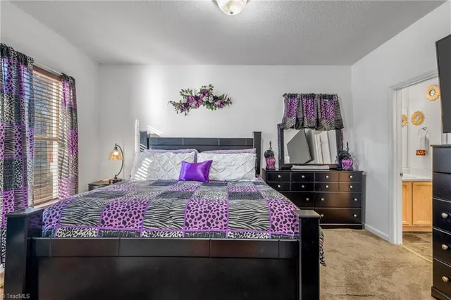 $249,900 | 615 Old Heritage Trail, Greensboro, NC 27401