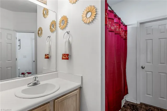 $249,900 | 615 Old Heritage Trail, Greensboro, NC 27401