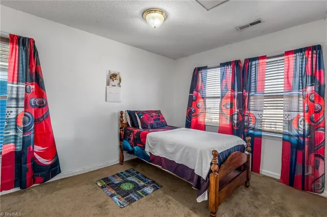 $249,900 | 615 Old Heritage Trail, Greensboro, NC 27401