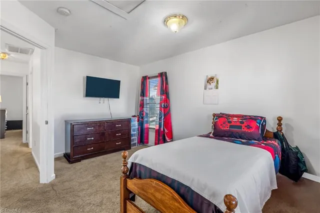 $249,900 | 615 Old Heritage Trail, Greensboro, NC 27401