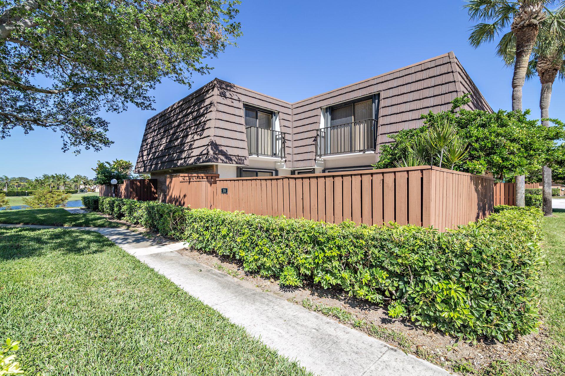 2016 20th Court, Unit 63D Jupiter, FL 33477 - Photo 13 of 31 1