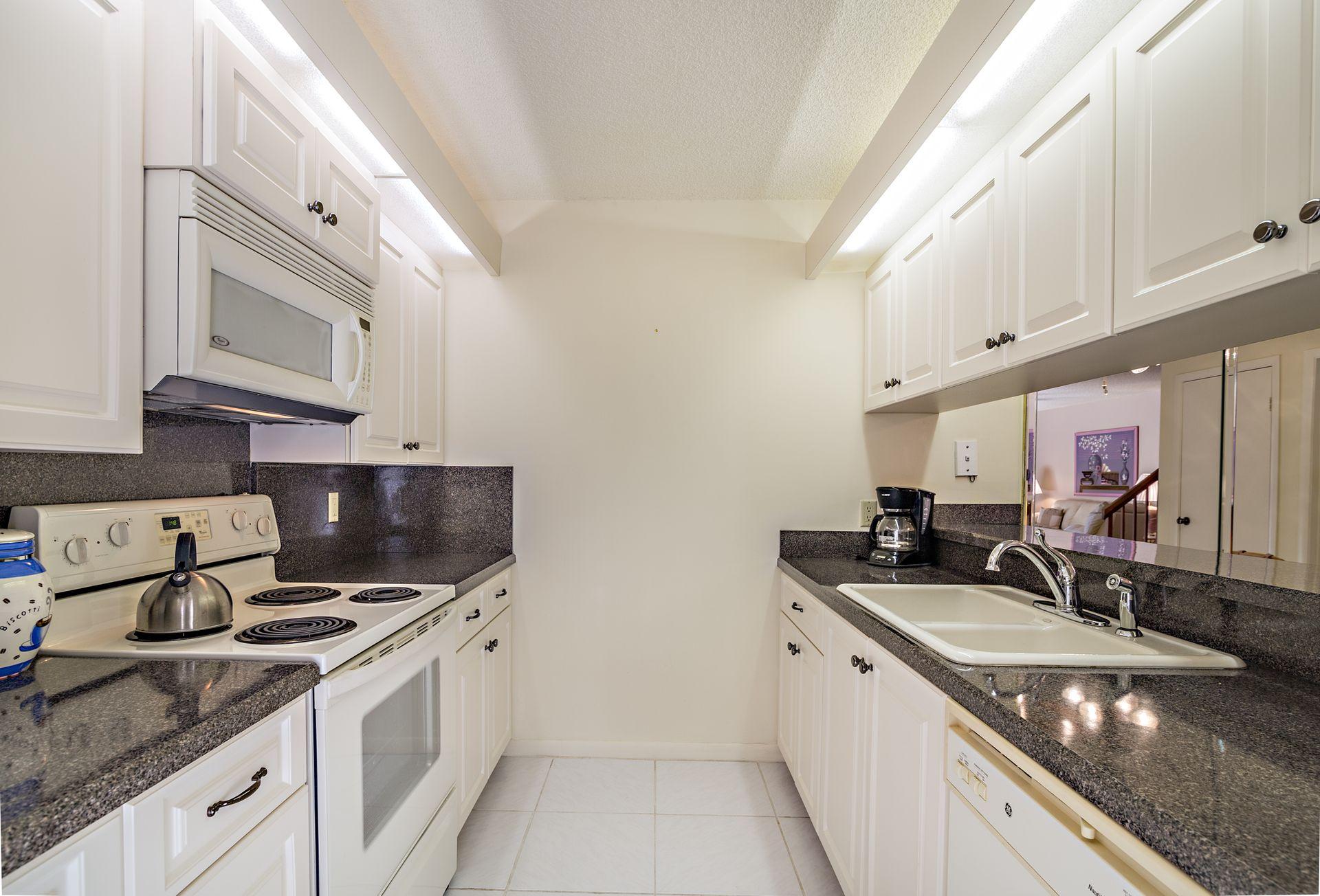 2016 20th Court, Unit 63D Jupiter, FL 33477 - Photo 6 of 31 6