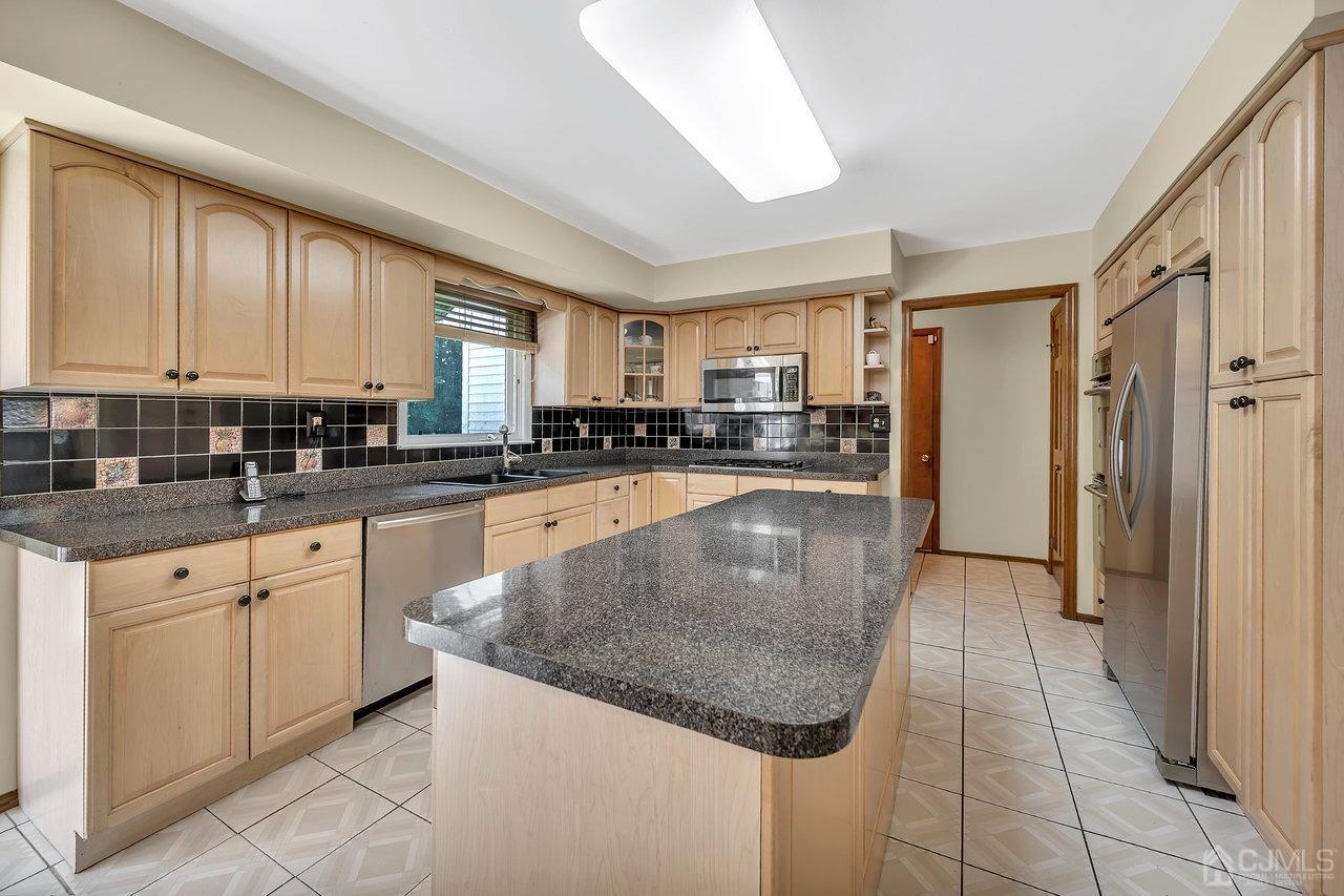 22 Cook Road East Brunswick, NJ 08816 - Photo 13 of 41 Gallery Image 13