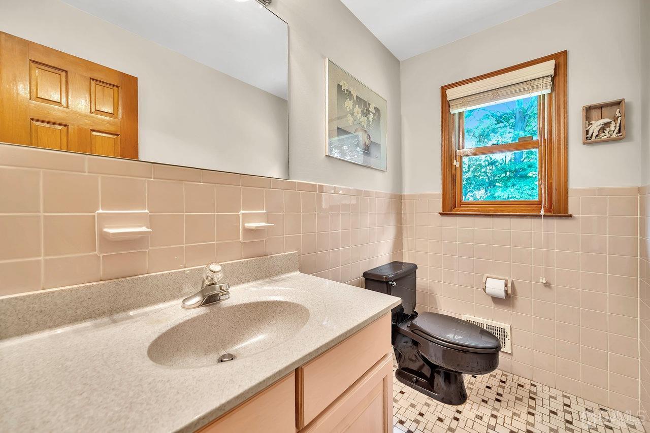 22 Cook Road East Brunswick, NJ 08816 - Photo 23 of 41 Gallery Image 23
