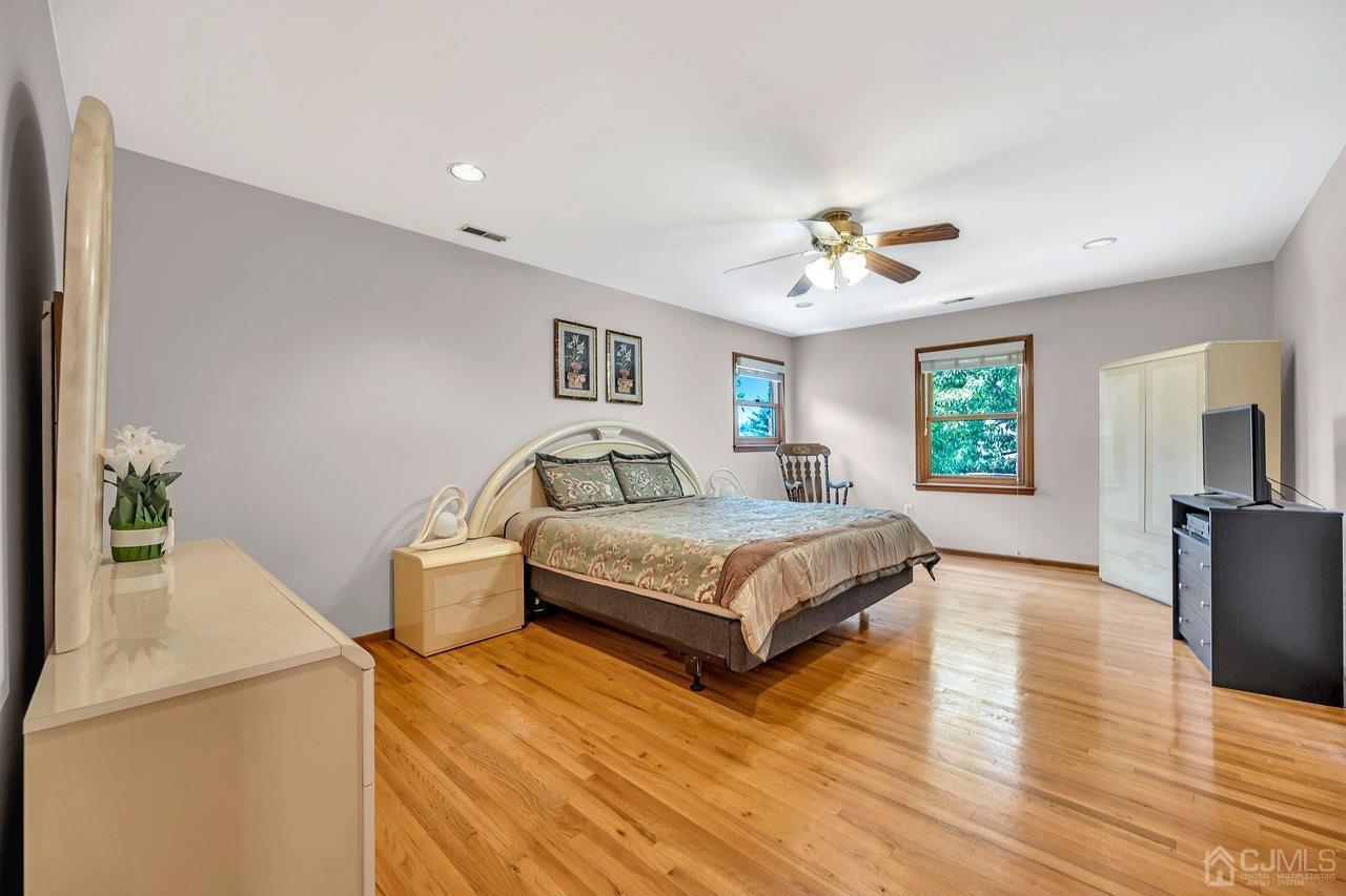 22 Cook Road East Brunswick, NJ 08816 - Photo 26 of 41 Gallery Image 26