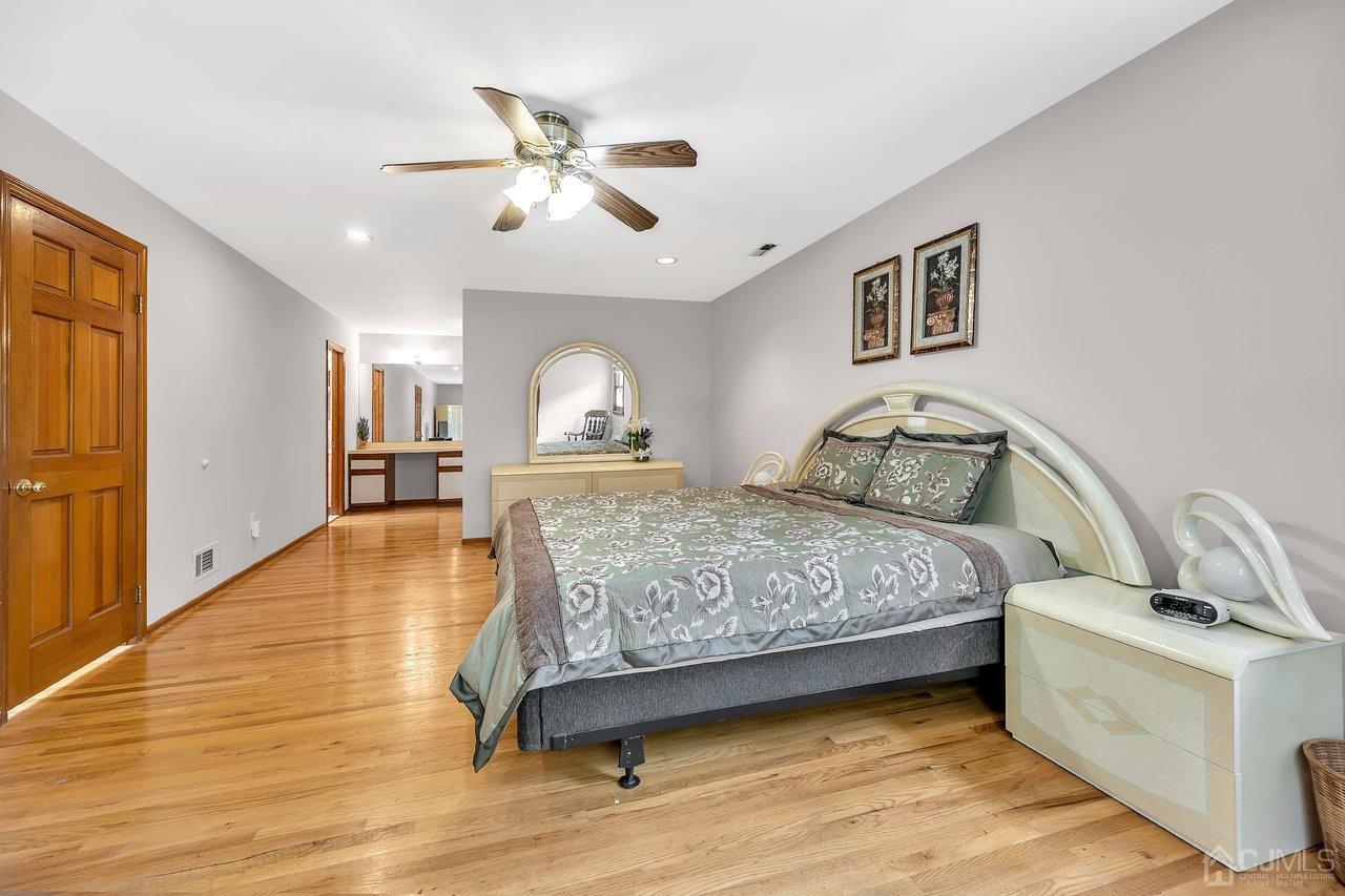 22 Cook Road East Brunswick, NJ 08816 - Photo 27 of 41 Gallery Image 27