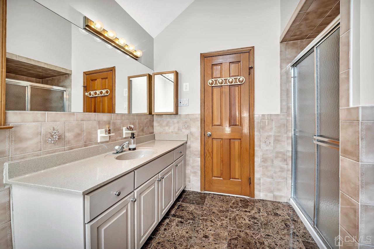 22 Cook Road East Brunswick, NJ 08816 - Photo 31 of 41 Gallery Image 31