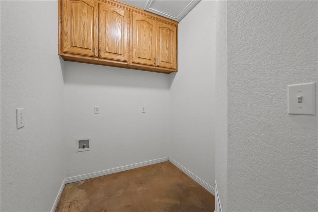 8300 Jonquil Drive Waco, TX 76708 - Photo 29 of 40 a view of door