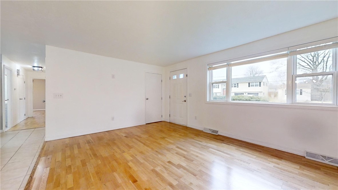 10 Longfellow Drive Coventry, RI 02816 - Photo 11 of 18