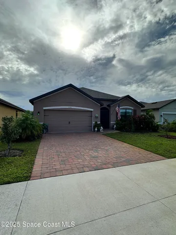 $2,400 | 939 Remington Green Drive Southeast, Palm Bay, FL 32909