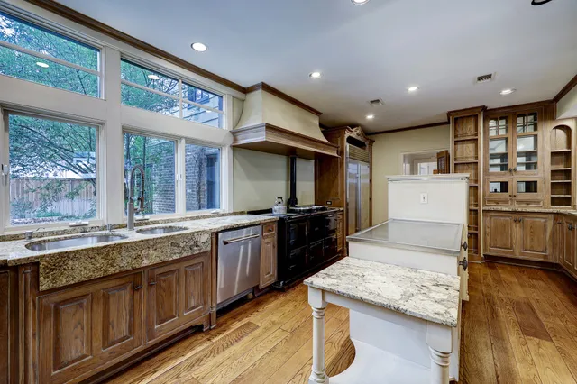 $6,995 | 3020 San Felipe Street, Houston, TX 77019