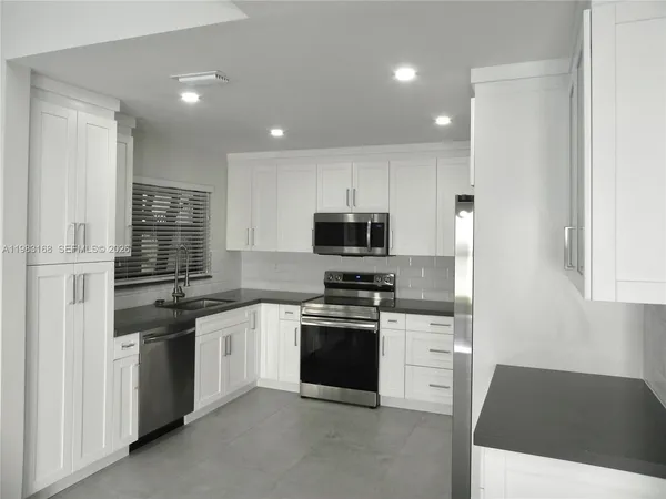 $3,800 | 13178 Southwest 91st Place, Unit 13178, Miami, FL 33176