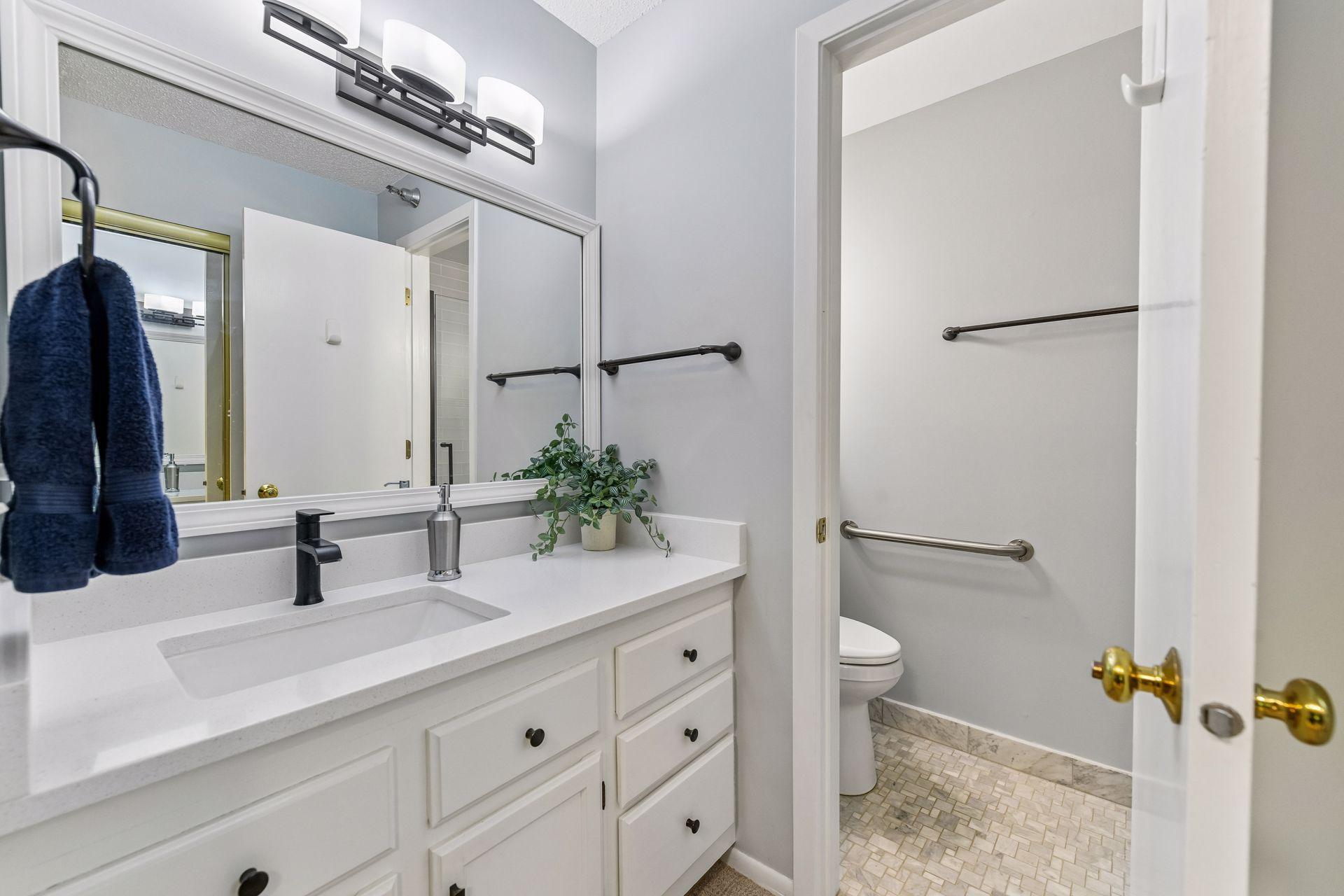 6085 Rowland Road, Unit 207 Minnetonka, MN 55343 - Photo 13 of 34