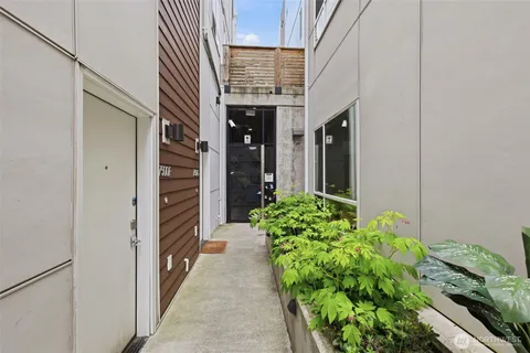 $800,000 | 1498 Northwest 75th Street, Seattle, WA 98117