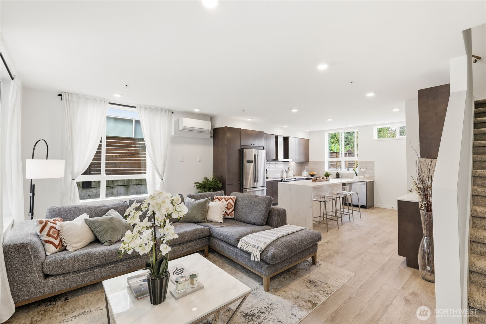 1498 Northwest 75th Street Seattle, WA 98117 - Photo 4 of 24