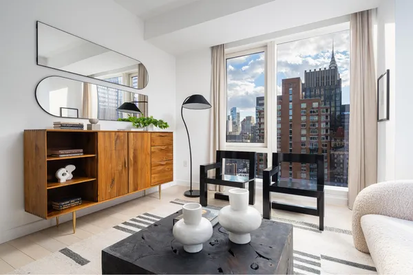 $1,995,000 | 138 East 50th Street, Unit 28A | Midtown East