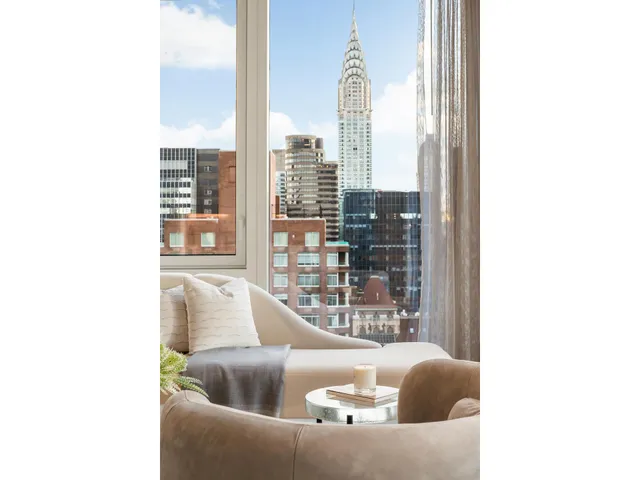$2,370,000 | 138 East 50th Street, Unit 28A | Midtown East