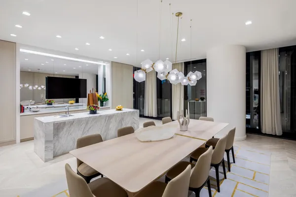 $1,995,000 | 138 East 50th Street, Unit 28A | Midtown East