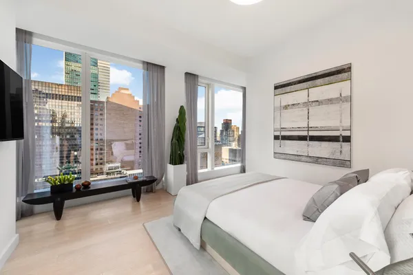 $1,995,000 | 138 East 50th Street, Unit 28A | Midtown East