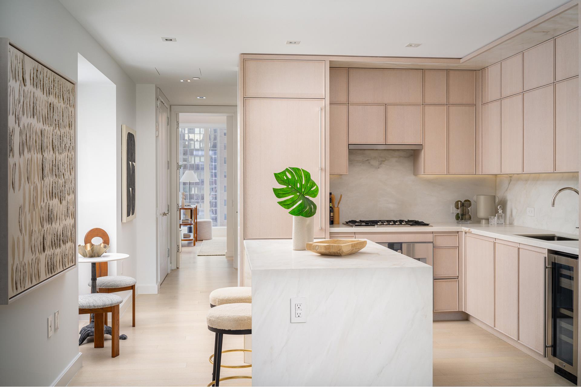 138 East 50th Street, Unit 28A Manhattan, NY 10022 - Photo 5 of 32