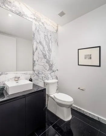 $1,995,000 | 138 East 50th Street, Unit 28A | Midtown East