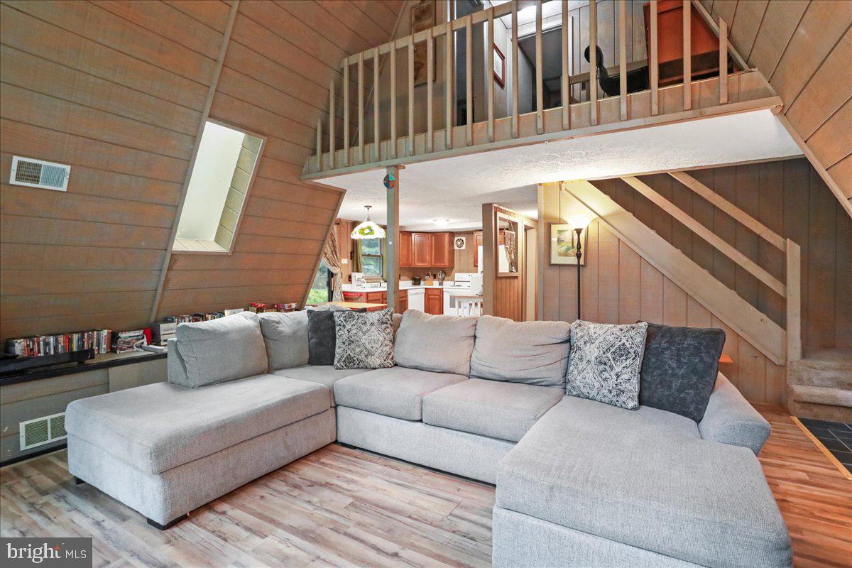 13 Mountainside Loop Berkeley Springs, WV 25411 - Photo 11 of 57