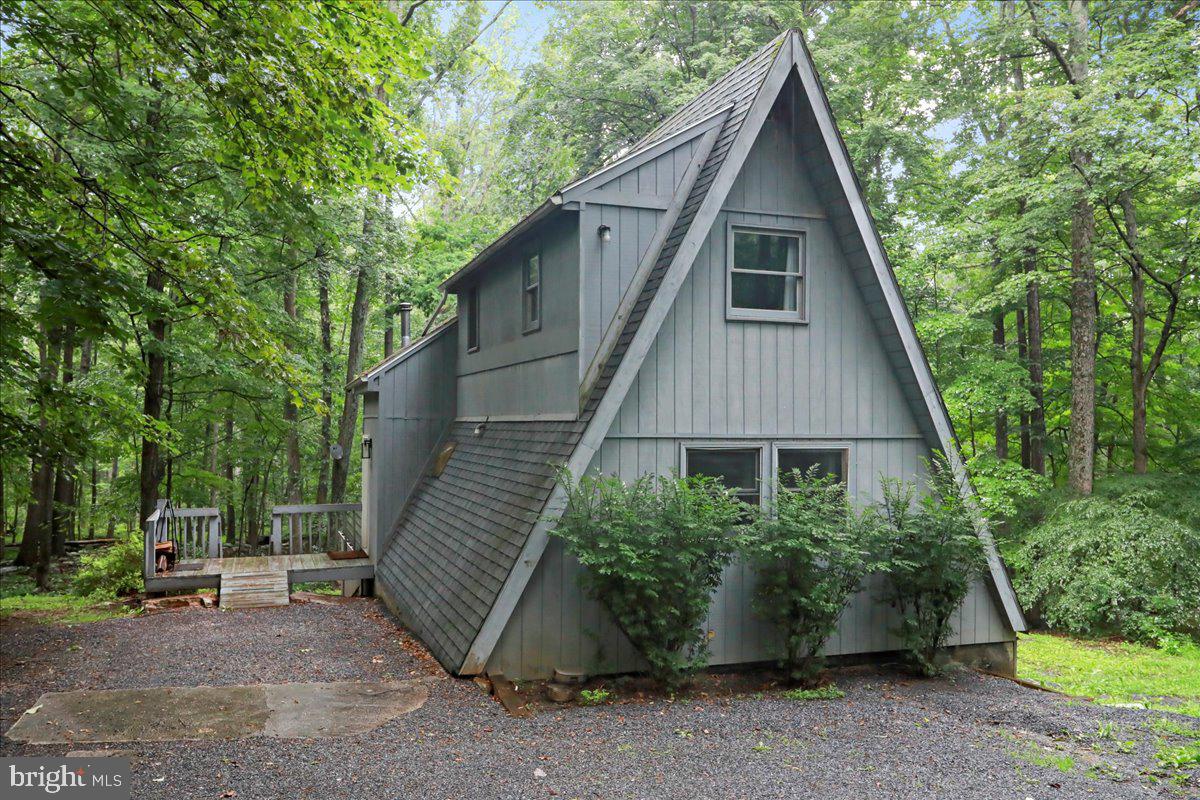 13 Mountainside Loop Berkeley Springs, WV 25411 - Photo 57 of 57 a view of a house with a yard
