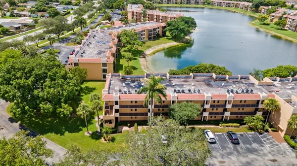 $174,000 | 5836 Coral Lake Drive, Unit 312, Margate, FL 33063