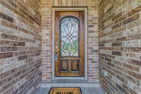 $300,000 | 5318 Madeline Grace Drive, Brookshire, TX 77423