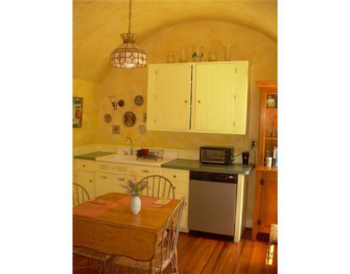 29 Cobb Road Camden, ME 04843 - Photo 4 of 11 Kitchen.