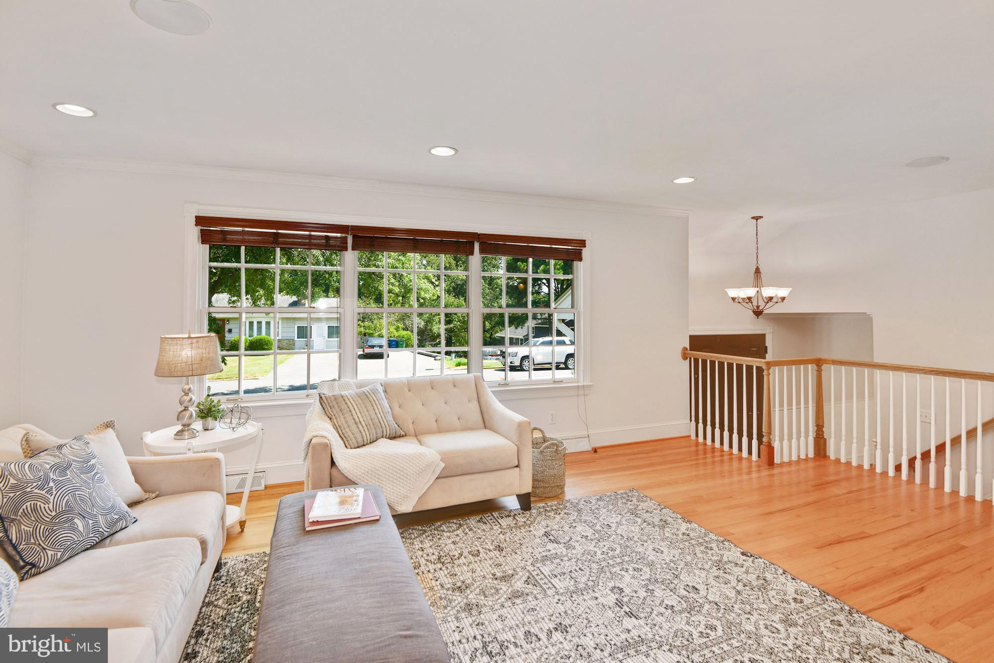 291 Halsey Road Annapolis, MD 21401 - Photo 10 of 42 Lots of natural light in every room!