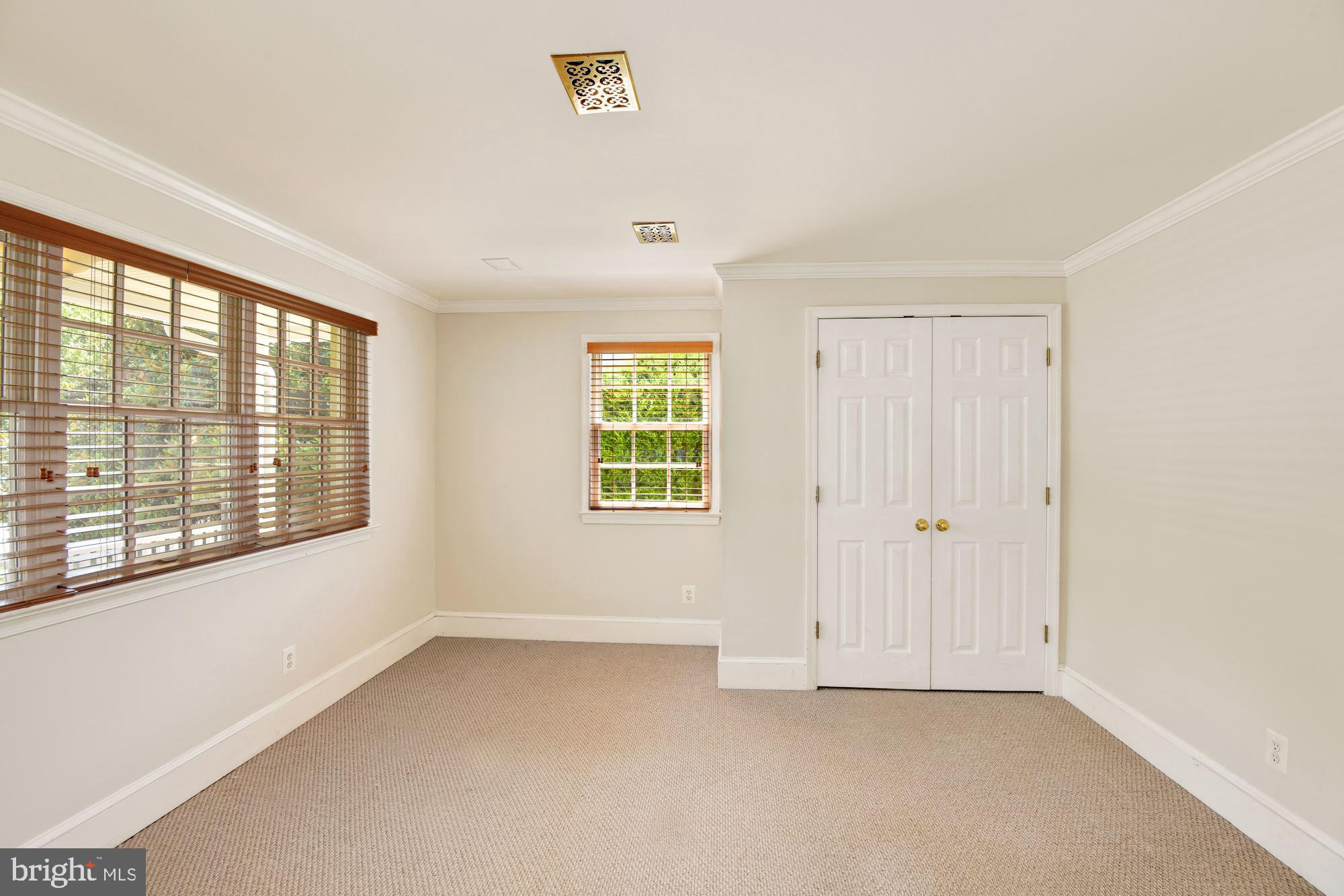 291 Halsey Road Annapolis, MD 21401 - Photo 6 of 42 Main level bedroom or office.