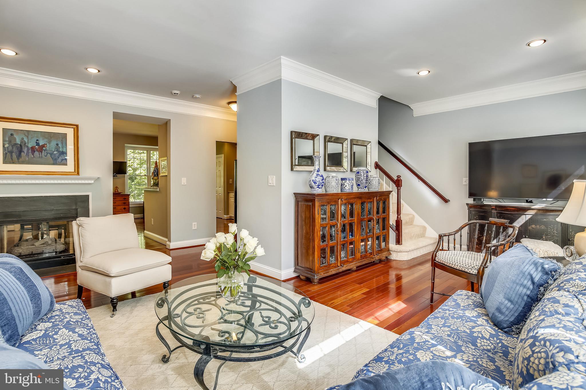 1346 Sundial Drive Reston, VA 20194 - Photo 14 of 39 Living room
