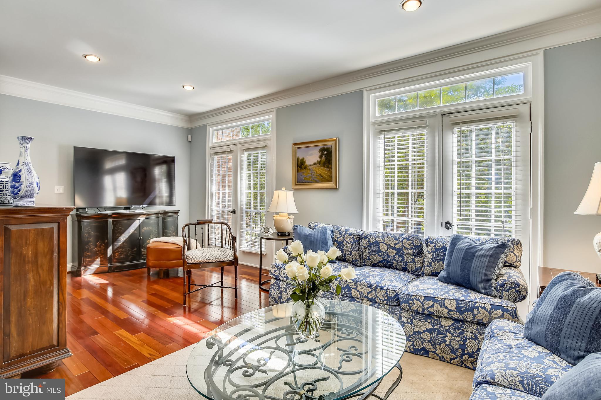 1346 Sundial Drive Reston, VA 20194 - Photo 15 of 39 Living room