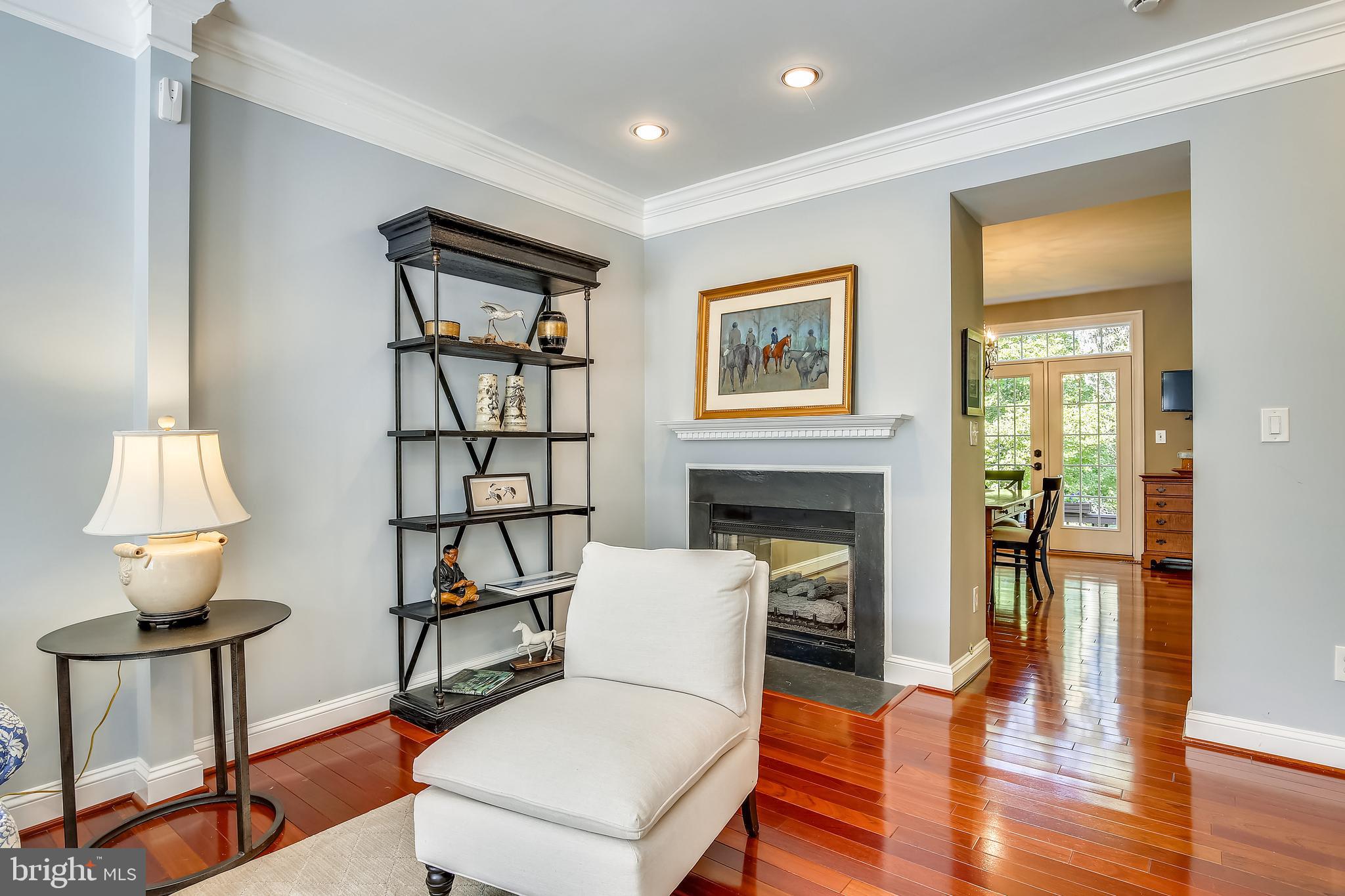 1346 Sundial Drive Reston, VA 20194 - Photo 17 of 39 Living room