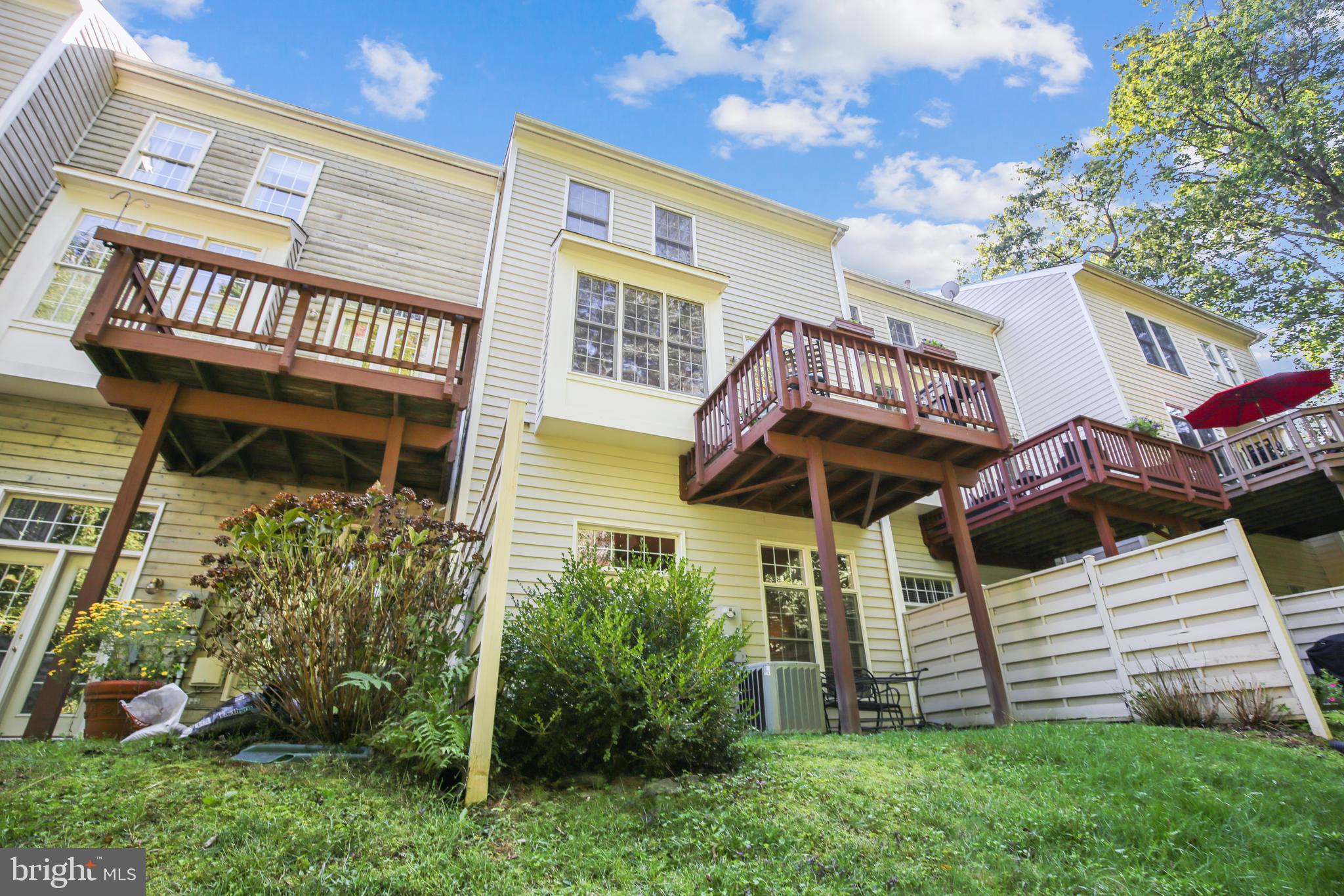 1346 Sundial Drive Reston, VA 20194 - Photo 36 of 39 Rear exterior