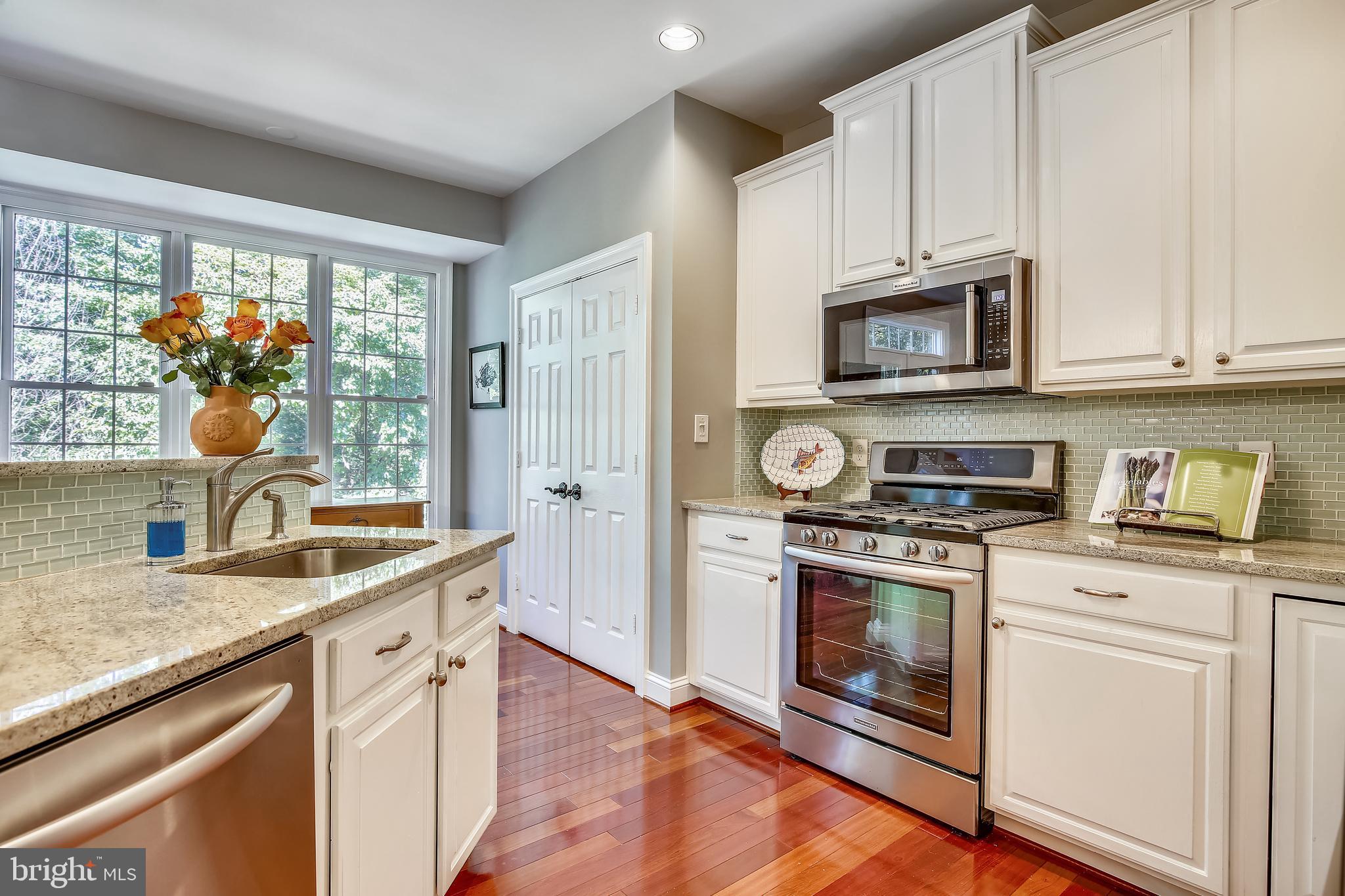 1346 Sundial Drive Reston, VA 20194 - Photo 5 of 39 Kitchen