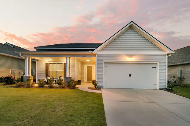 $735,000 | 677 Marsh Cv Circle, Summerville, SC 29486